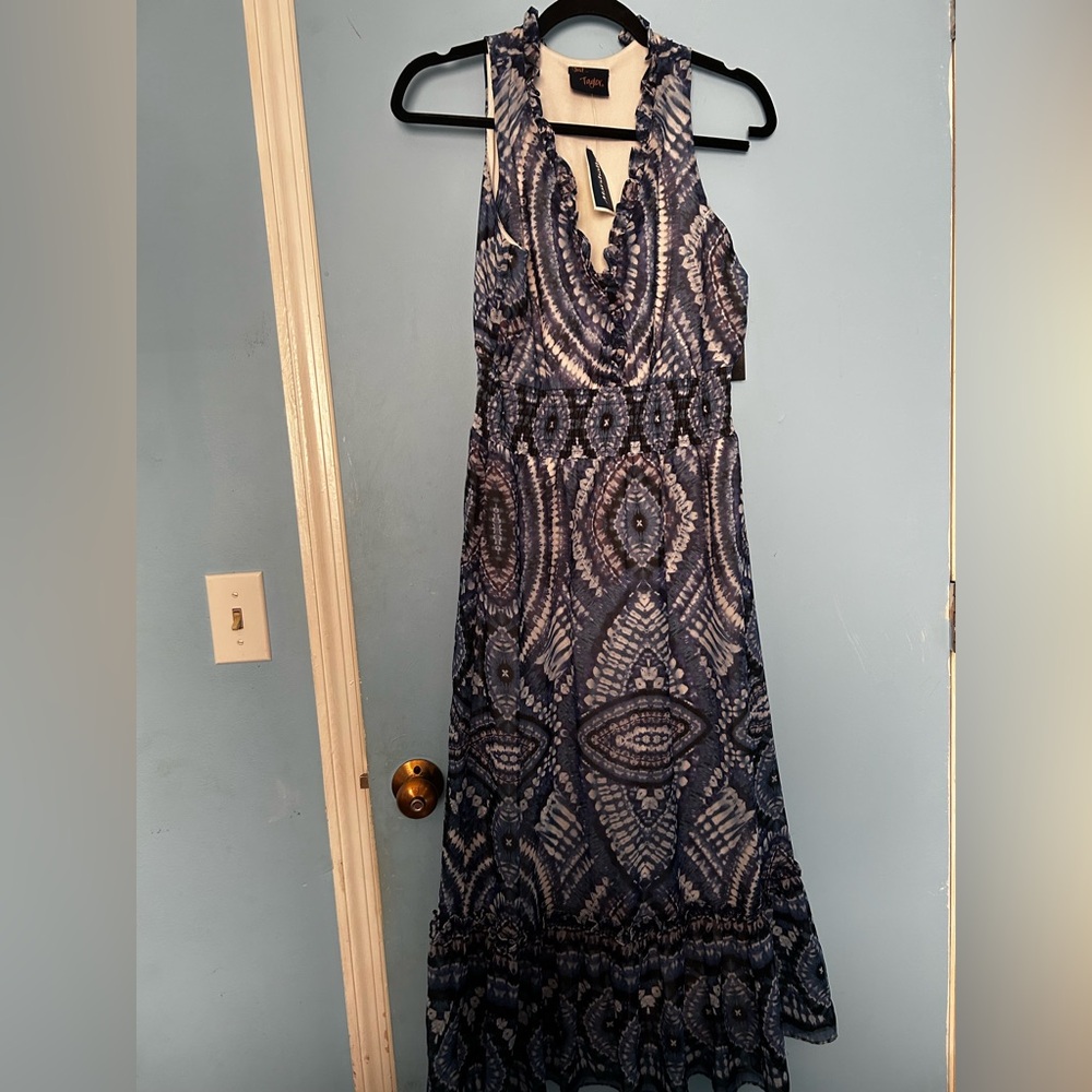 Taylor Navy and White Patterned Maxi Dress